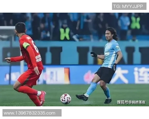 从贫困中崛起的足球明星们的奋斗故事与人生启示